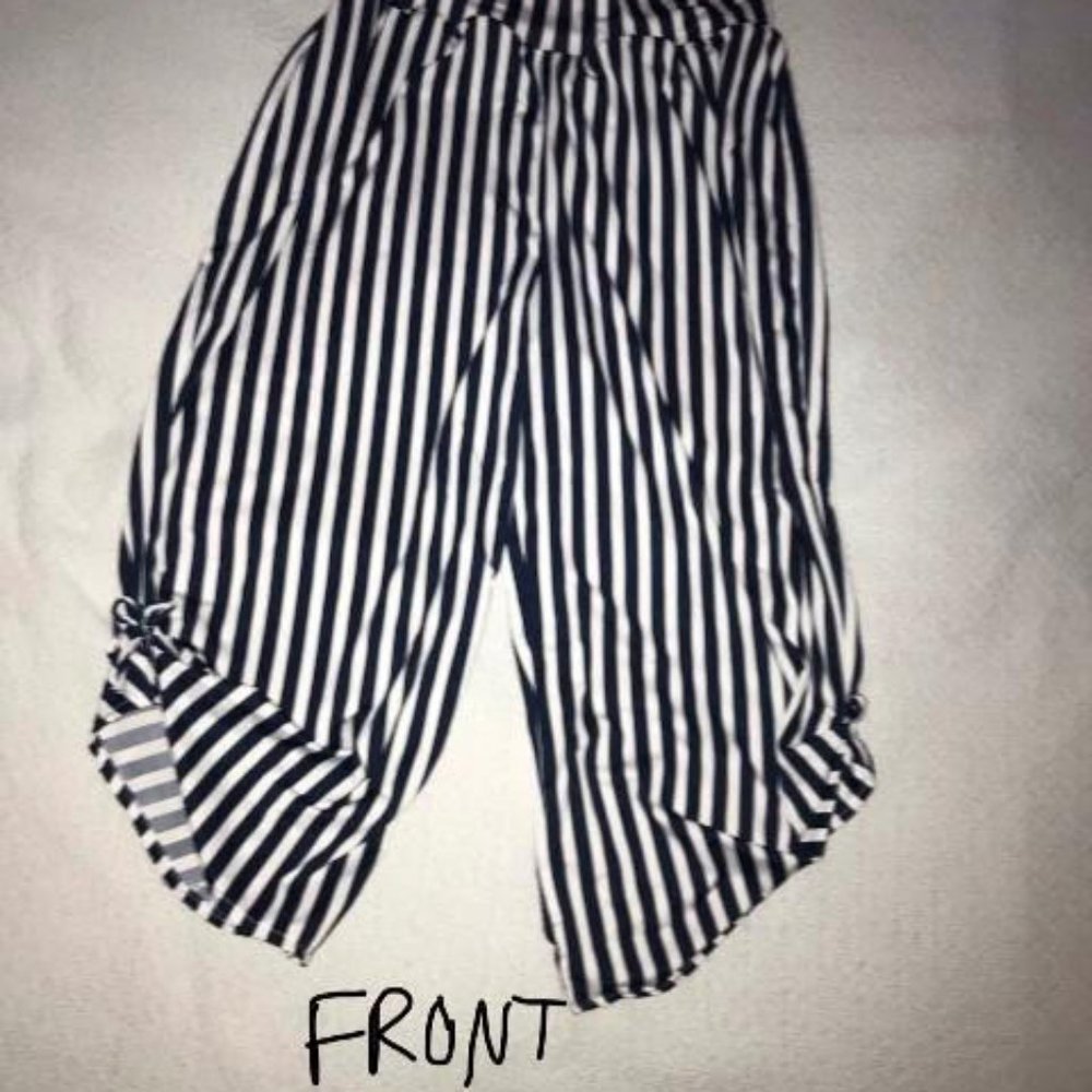 Navy blue and white striped Palazzo capris